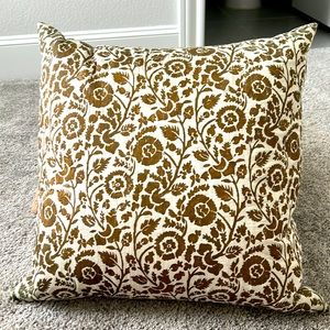 20x20” gold and ivory silk pillow sham from Anthropologie